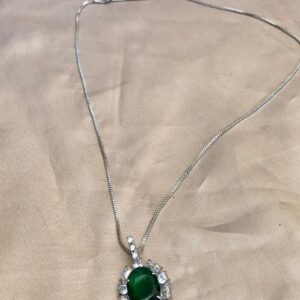 Colar brilhante verde