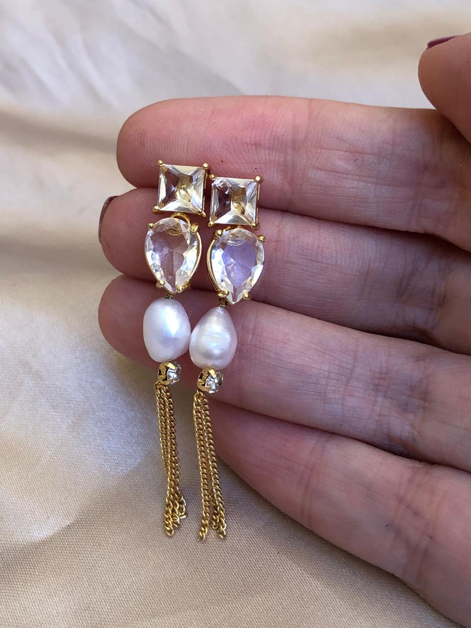 Brinco Zirconia Perola shell - Imagem 3